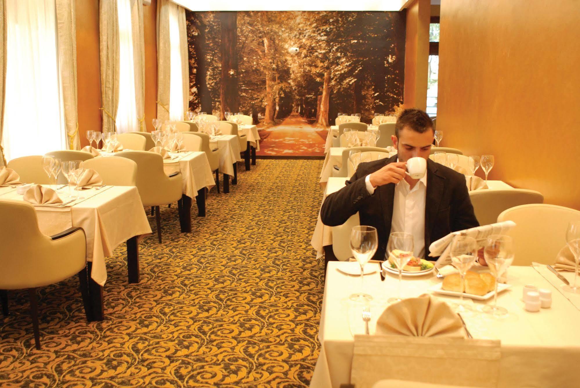 Hotel Hercegovina Ilidža Ngoại thất bức ảnh